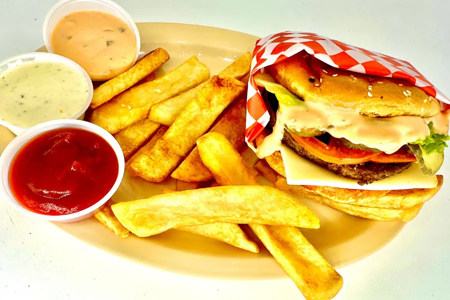 Pico Pica Rico | Classic California Burger - Premium Meat Patty w/ White American Cheese, Lettuce, Tomato, Pickles & Thousand Island | Sherman Oaks 